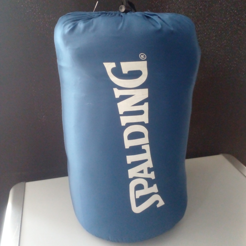 Spalding adult sleeping bag in good condition